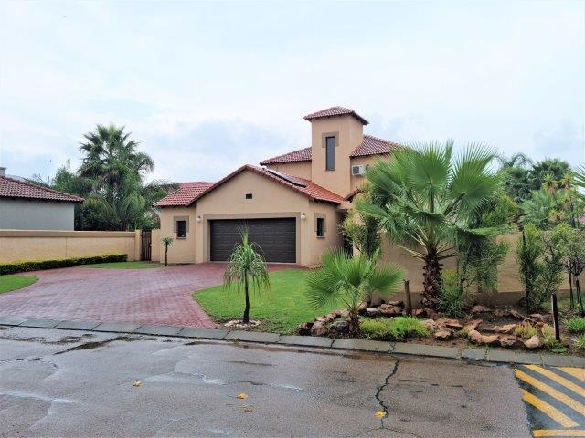 To Let 4 Bedroom Property for Rent in Melodie North West